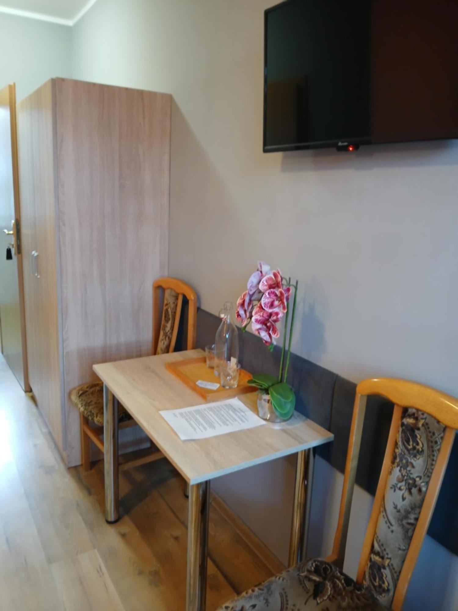 Bed and Breakfast Dom Brama Mazur Острода Екстер'єр фото