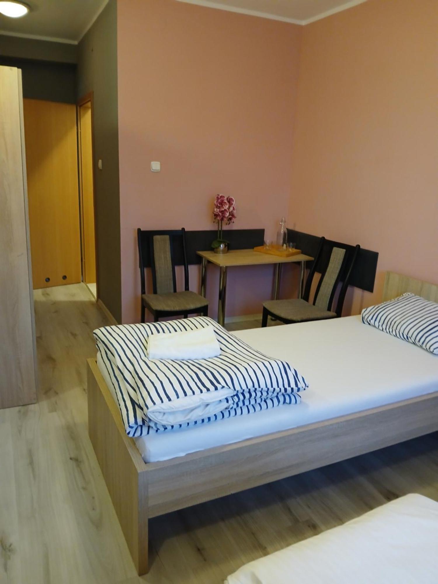 Bed and Breakfast Dom Brama Mazur Острода Екстер'єр фото