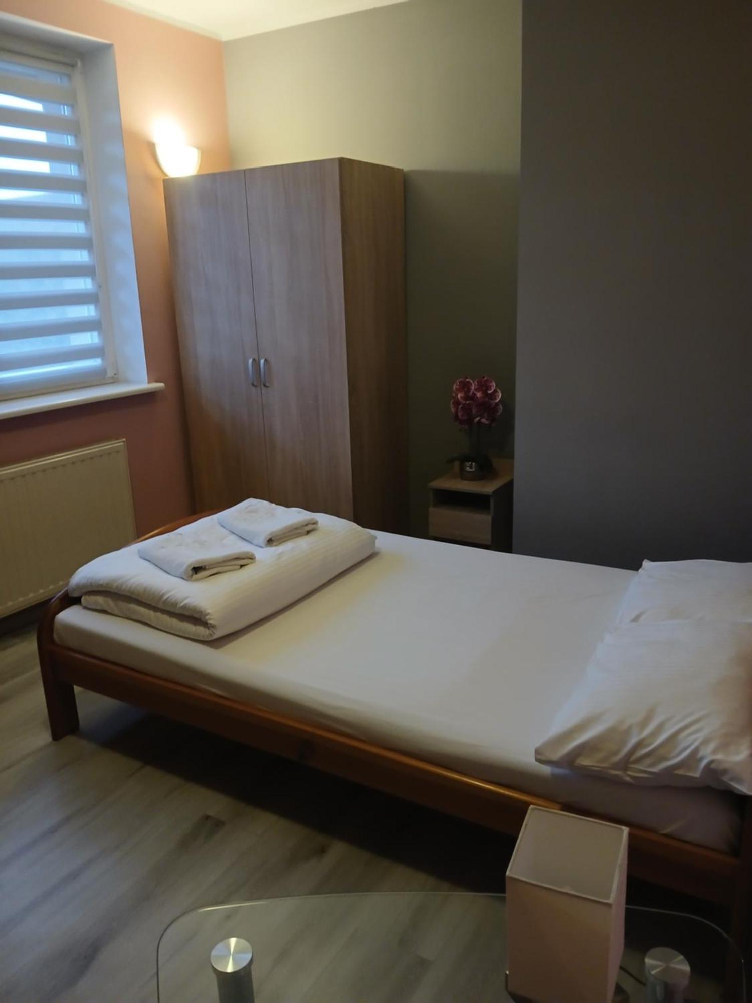Bed and Breakfast Dom Brama Mazur Острода Екстер'єр фото