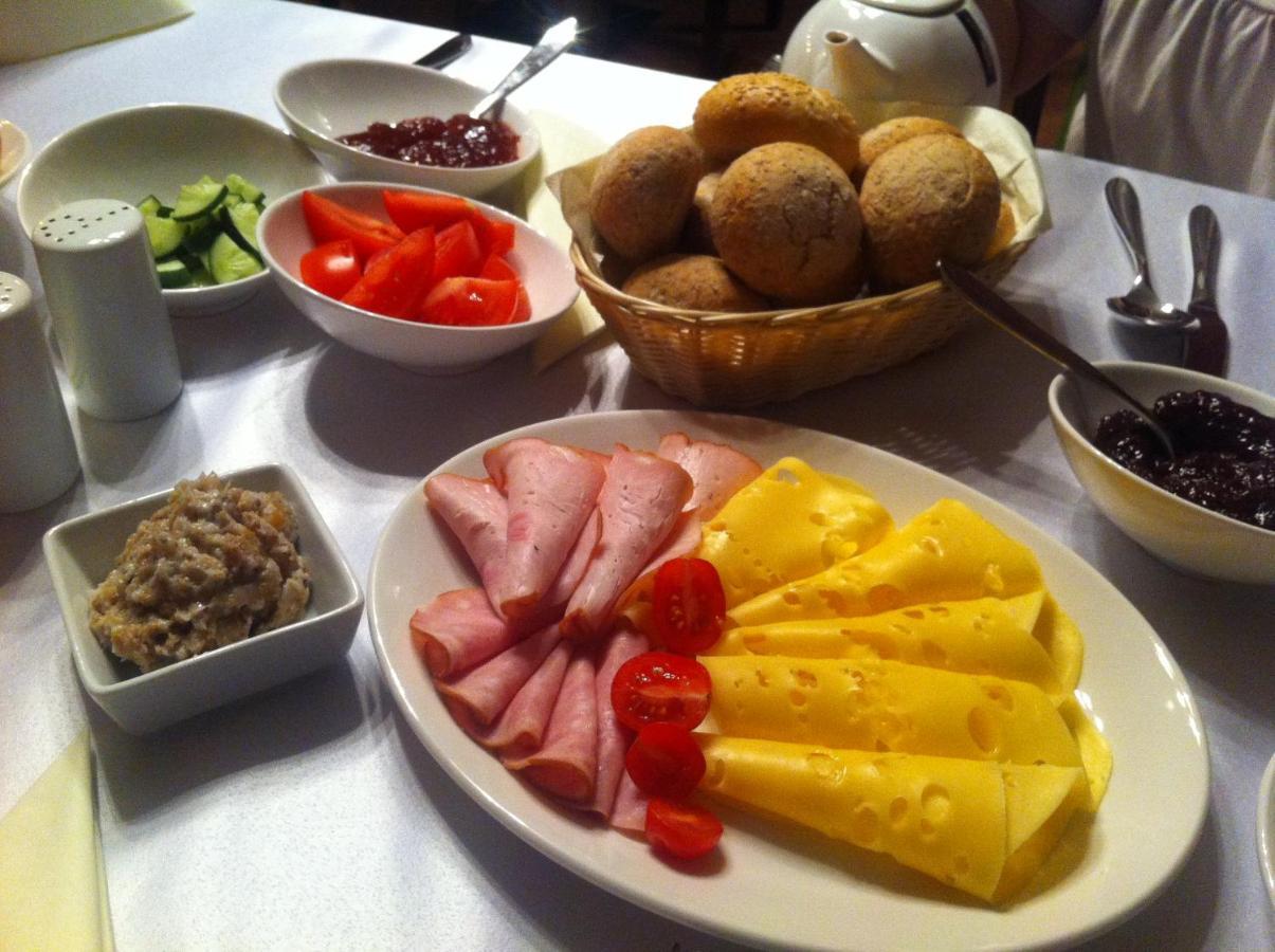 Bed and Breakfast Dom Brama Mazur Острода Екстер'єр фото